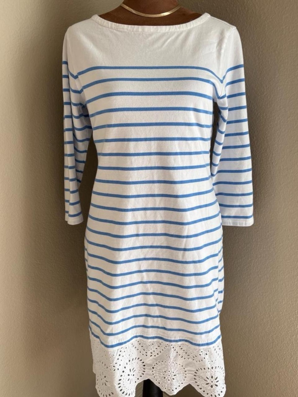 Preppy Vineyard Vines white and blue striped dress with eyelet lace trim